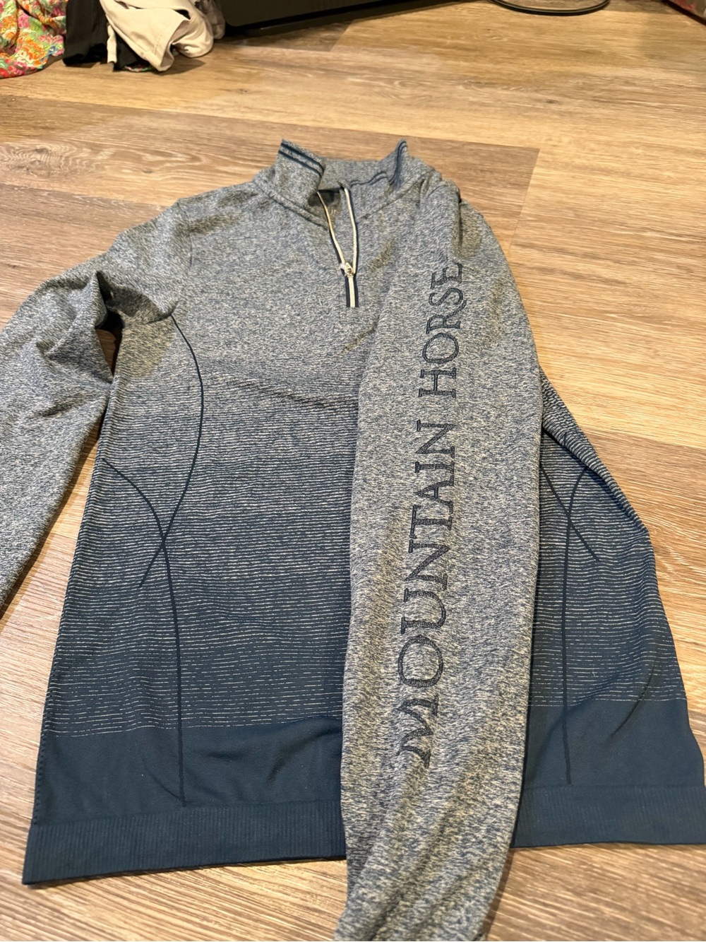 Mountain Horse blue Grey hombre Gradient Quarter-Zip Sweater